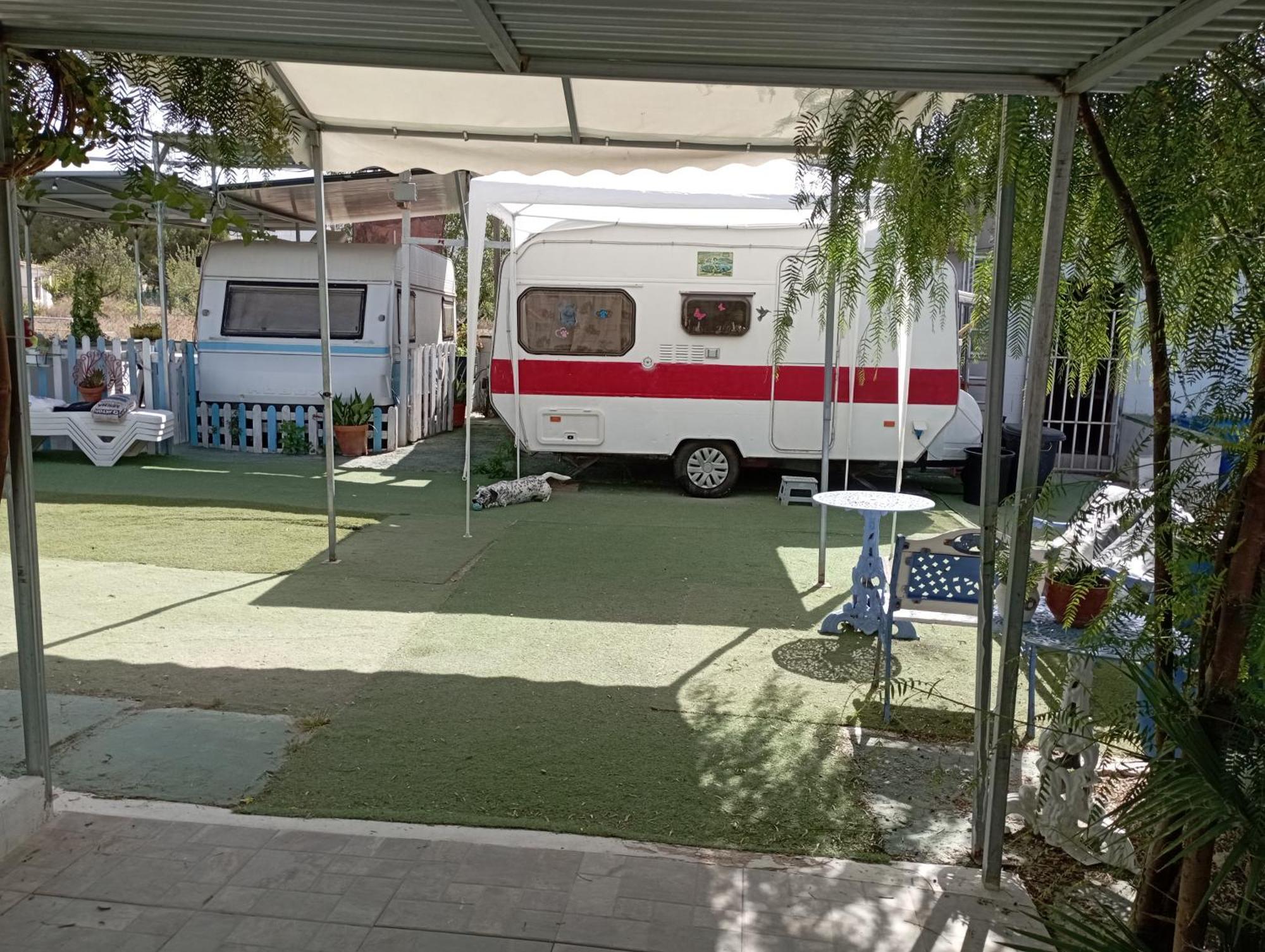 סאקס Caravanas Y Habitaciones Para Relajarse מראה חיצוני תמונה